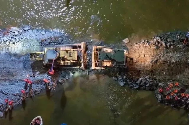 加急！凱力救援小分隊攜搶險排澇車馳援洞庭湖抗洪一線！